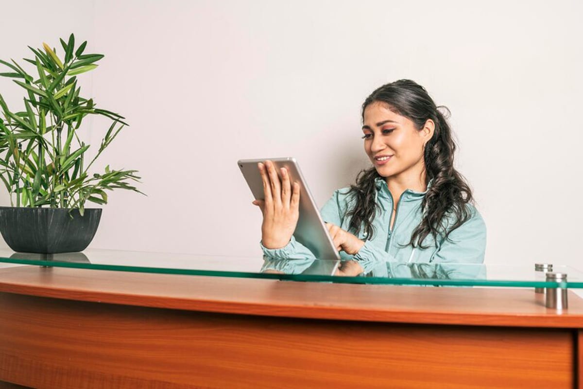 a virtual receptionists
