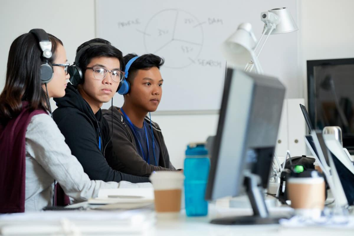 bilingual medical call center agents