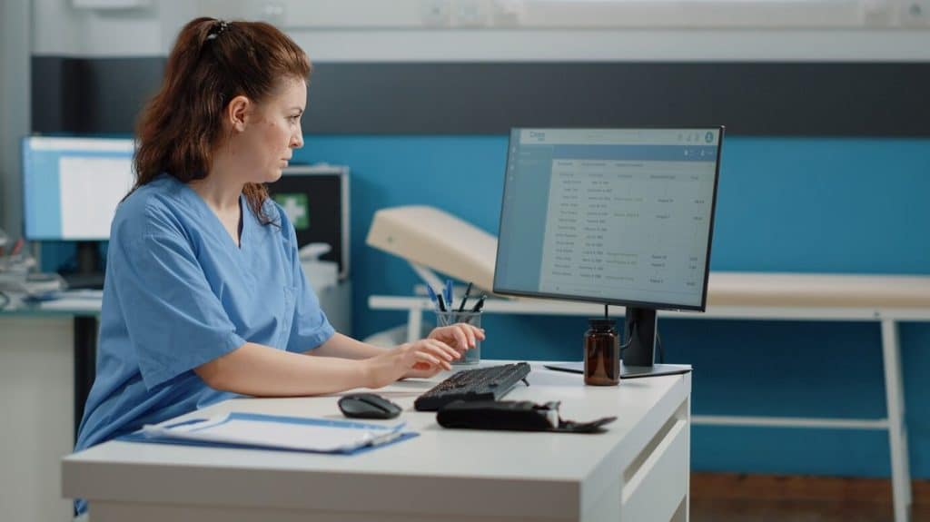 telehealth staff recruitment challenges featured