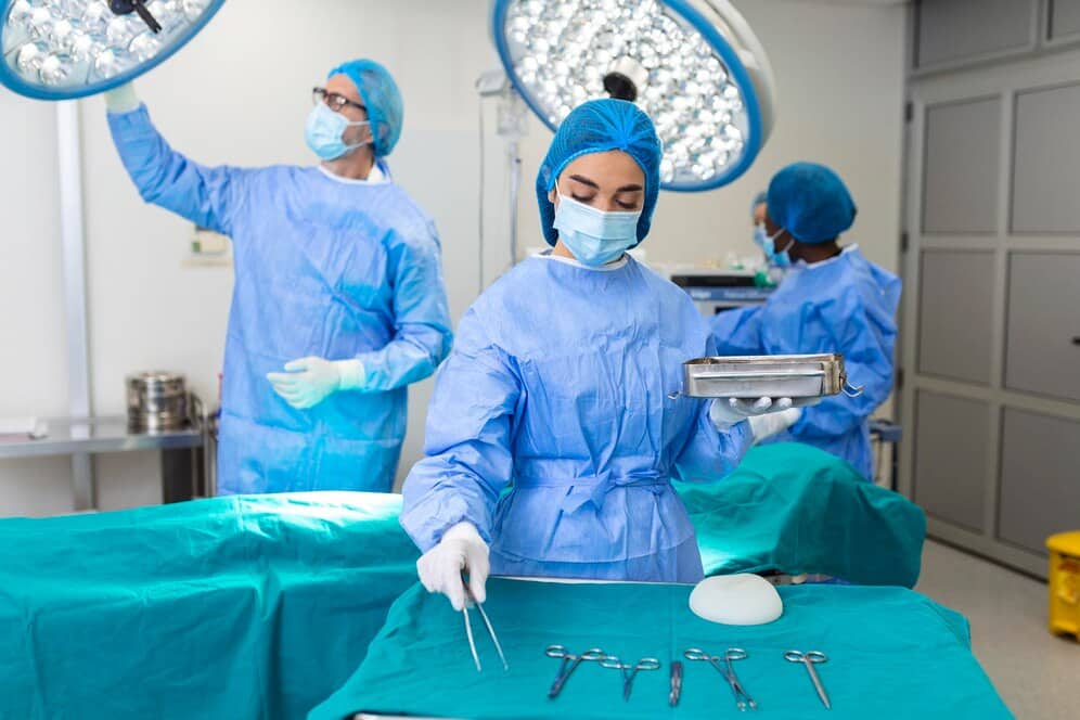 virtual medical staff training operation room